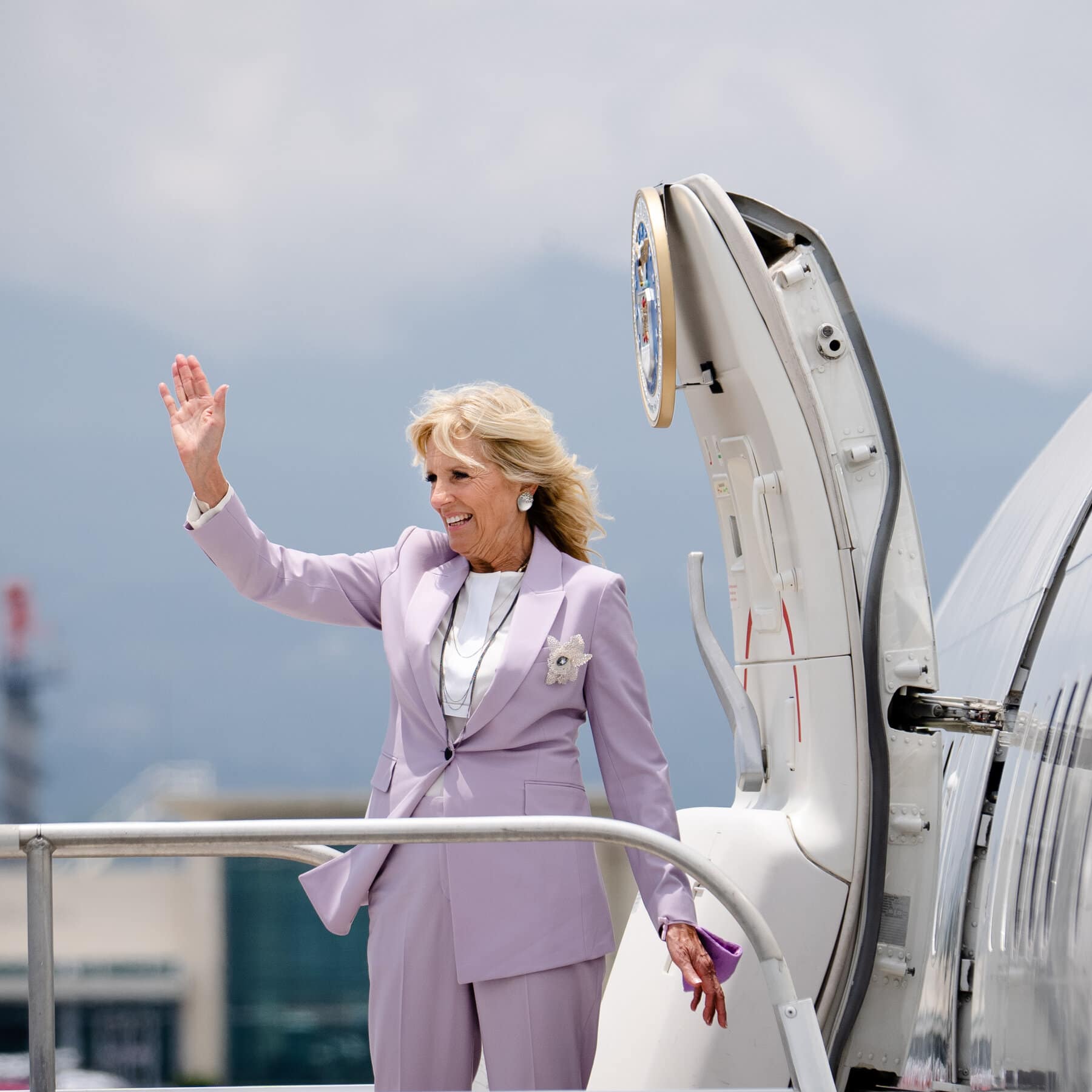 In Her Memoir, Jill Biden Is a Watchful Spouse Who Didn’t Always Speak Up About Joe Biden